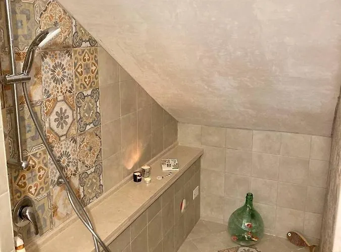 Hotel La Dimora Della Dea Estia 3*